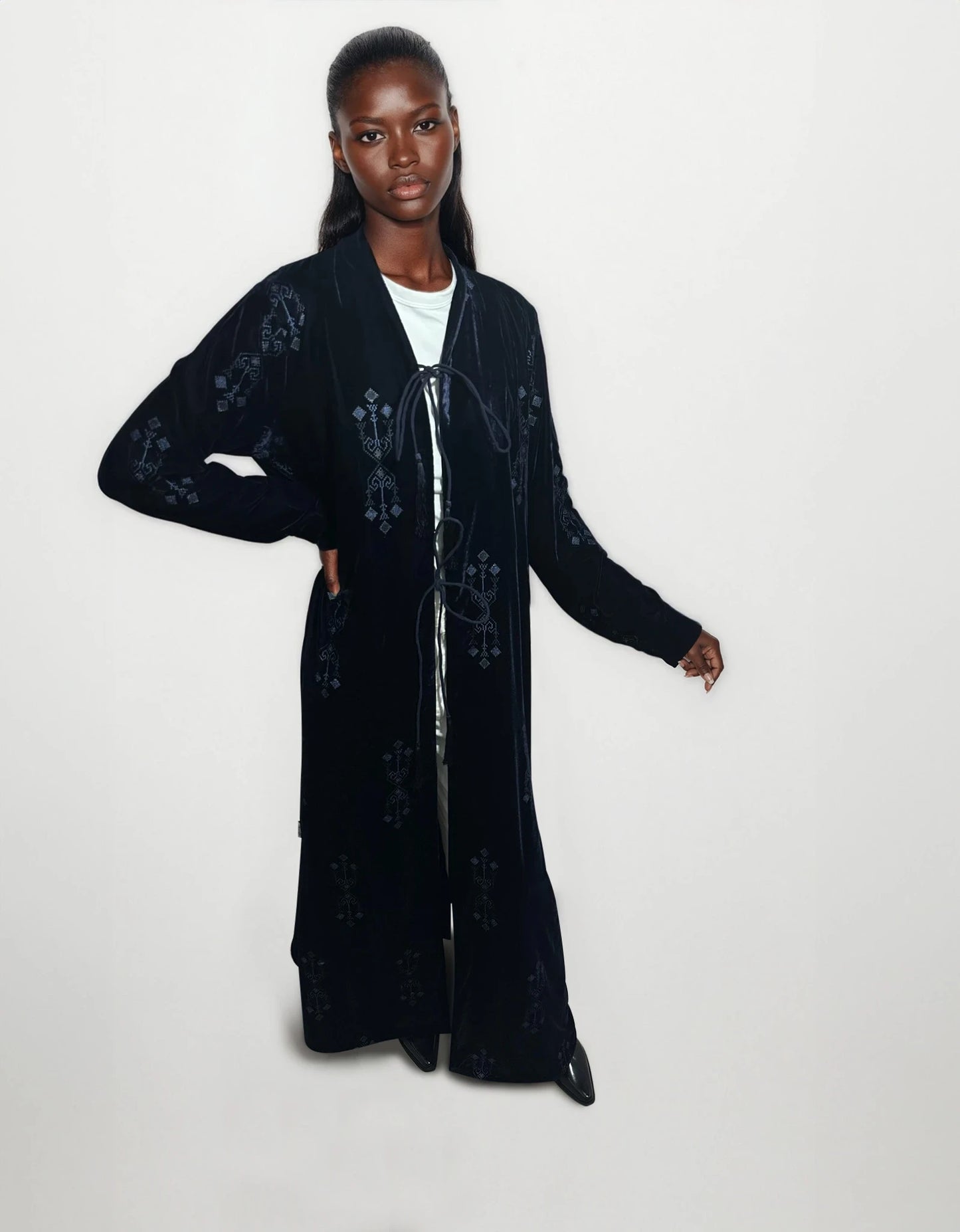 Sadu velvet abaya