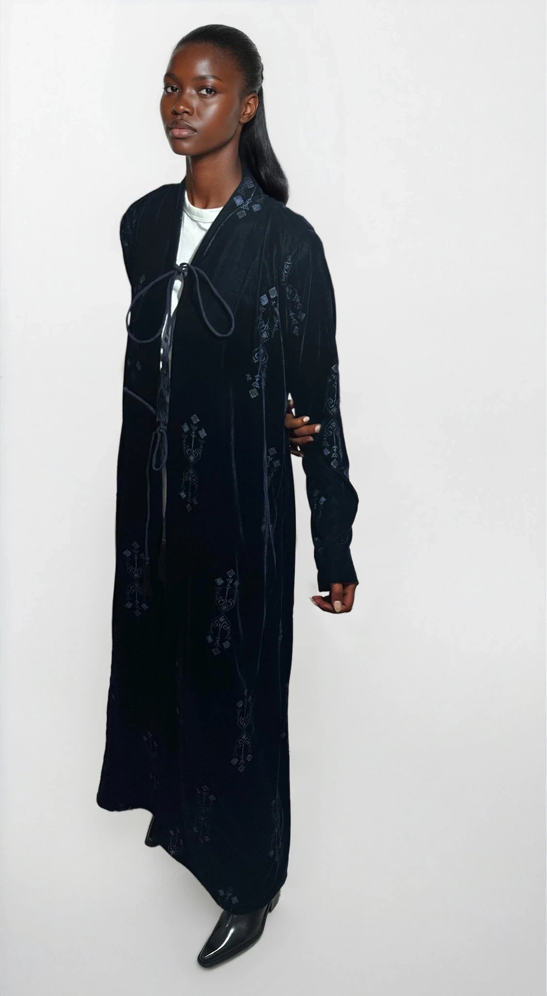 Sadu velvet abaya